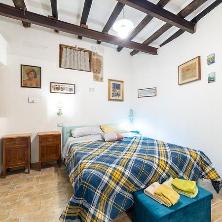 Radici Etrusche Sutri Hotell Exteriör bild